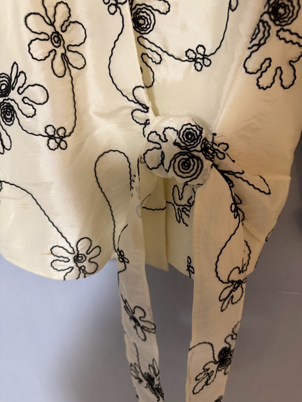 J.R. Nites Cream Floral Tie-Waist Blouse with Black Trim Collar - Picture 3 of 7